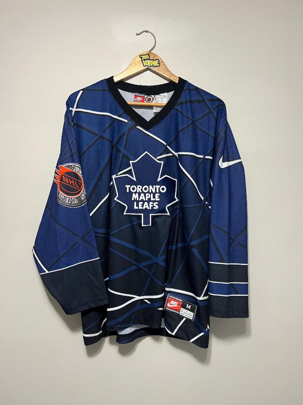 Vinatge Toronto Maple Leafs NHL Nike Street Jersey